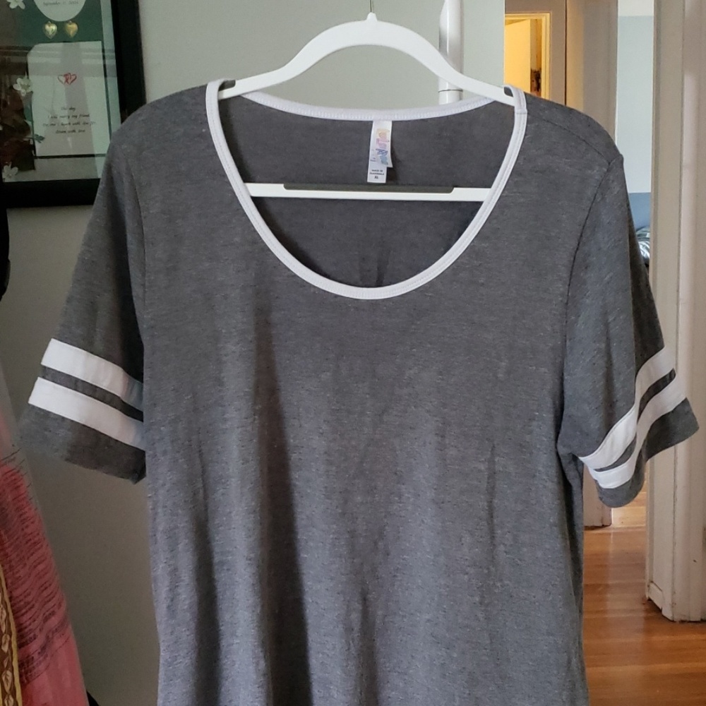Lularoe Grey Perfect Tee